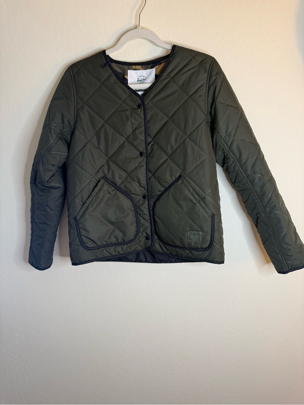 Herschel Supply Co. Sonic Quilted Jacket Size Medium - Picture 2 of 12